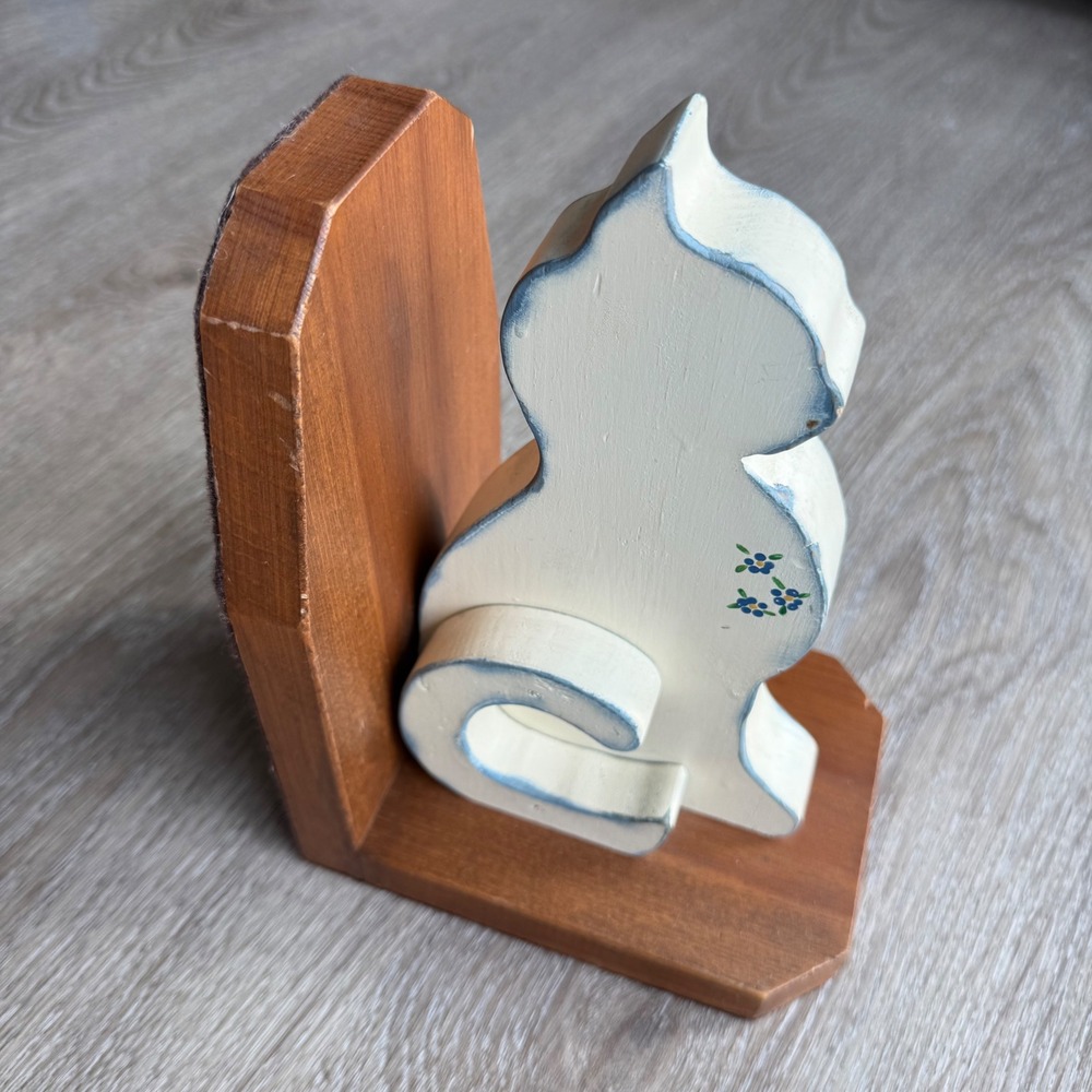 VTG Rustic Wooden Cat Bookend Hand Painted Floral Distressed Cottagecore Decor